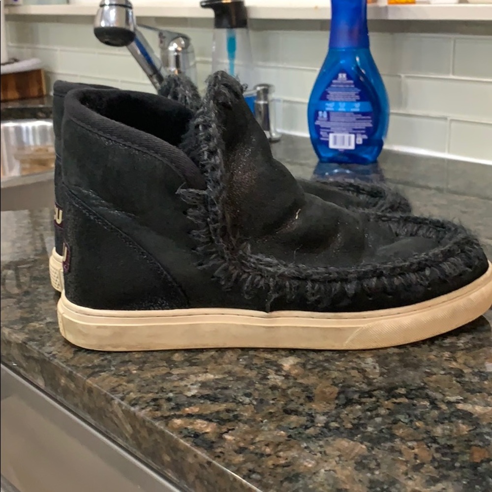 Black leather mou boots